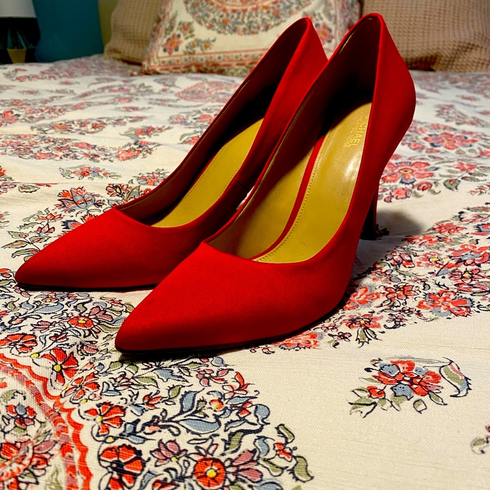 Beautiful satin red Michael Kors heels- size 9
